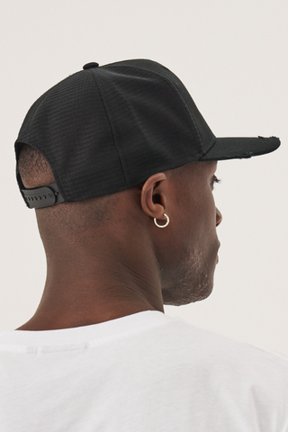 BIONIC HYBRID CAP - BLACK